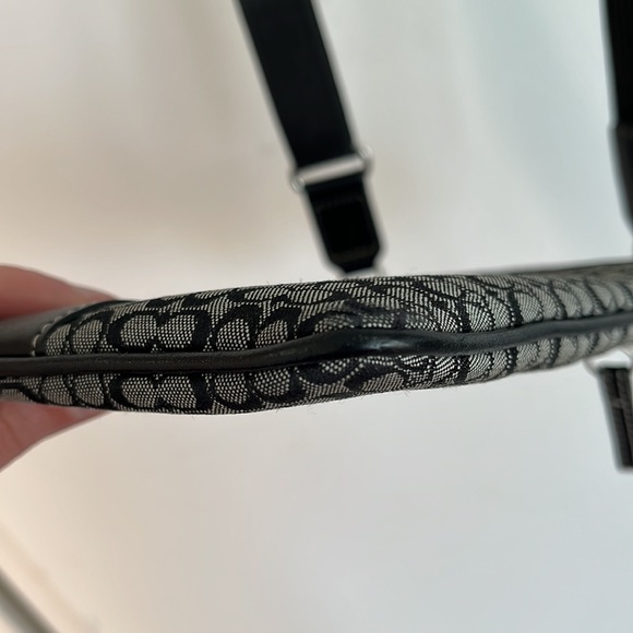 Vintage Coach Monogram Swingpack - Picture 14 of 14